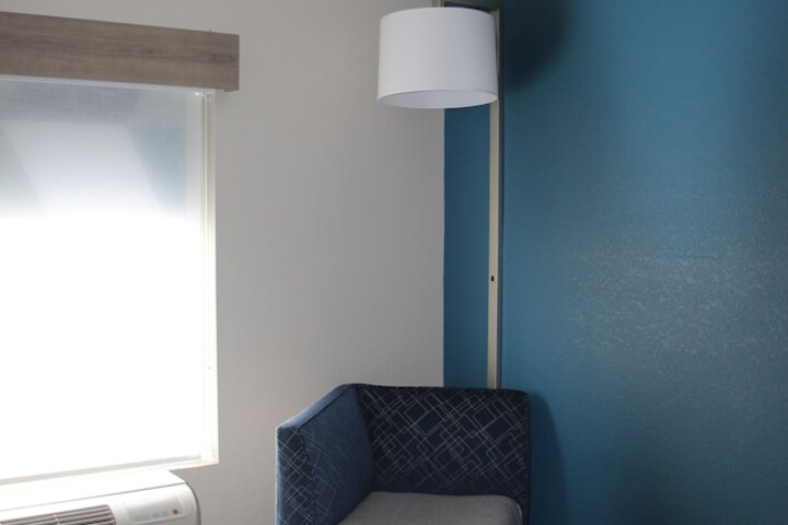 Room 44 of 79