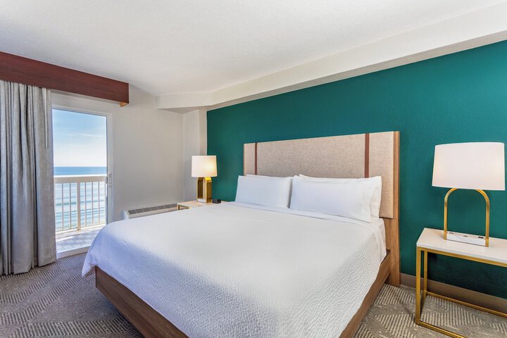 Holiday Inn & Suites Daytona Beach on the Ocean by IHG