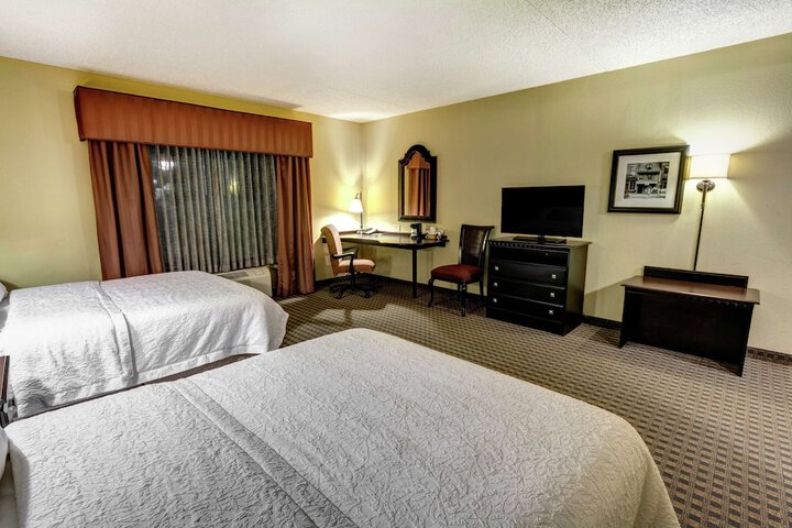 Room 32 of 42