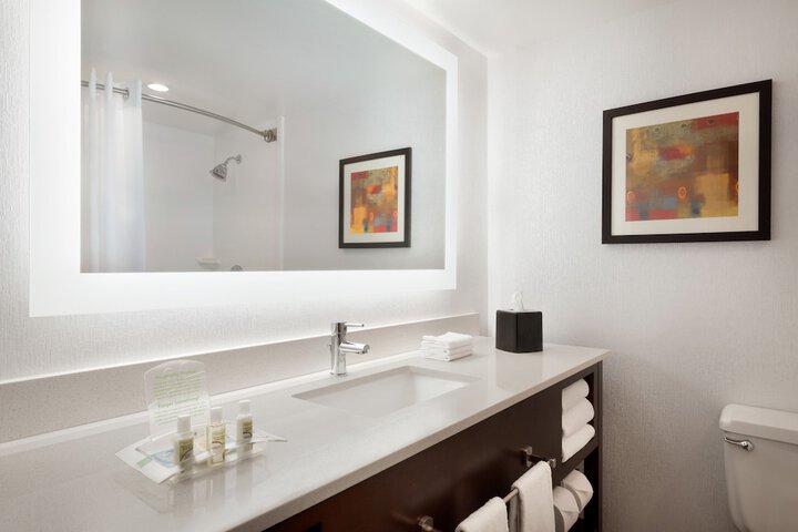 Holiday Inn Rock Island by IHG