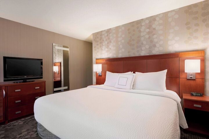 Courtyard by Marriott Akron Fairlawn