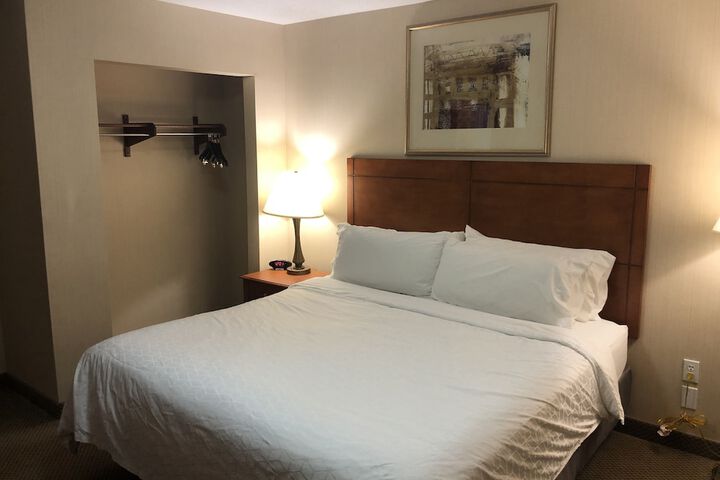 Room 16 of 47