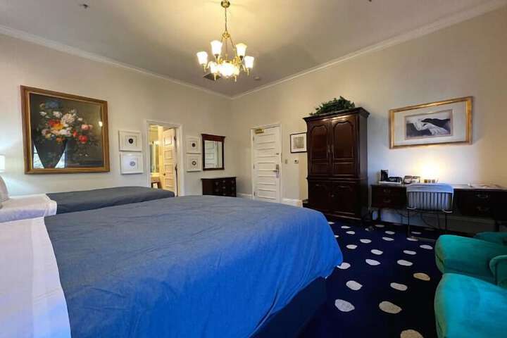 Room 35 of 47