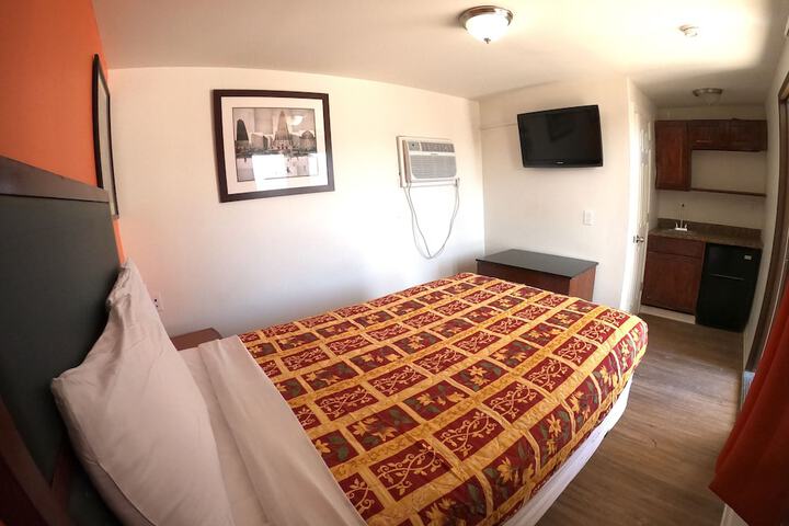 Room 14 of 14