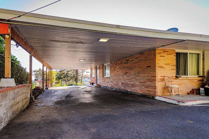 Four Winds Motel