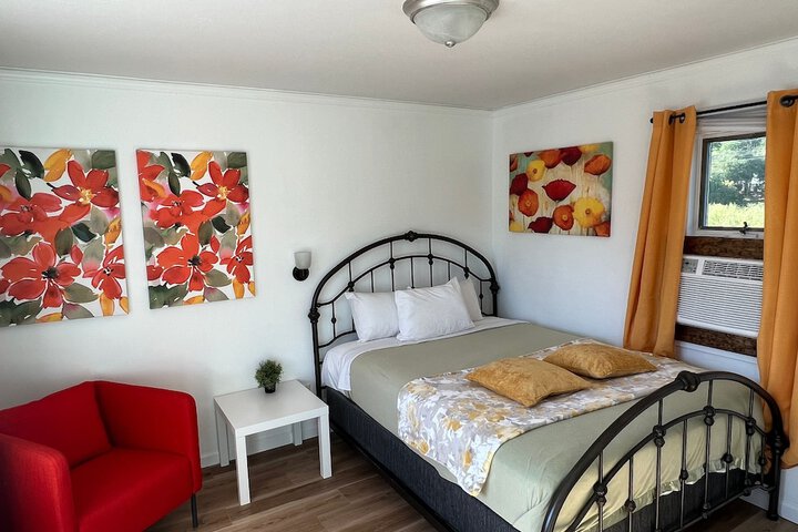 Room 11 of 24