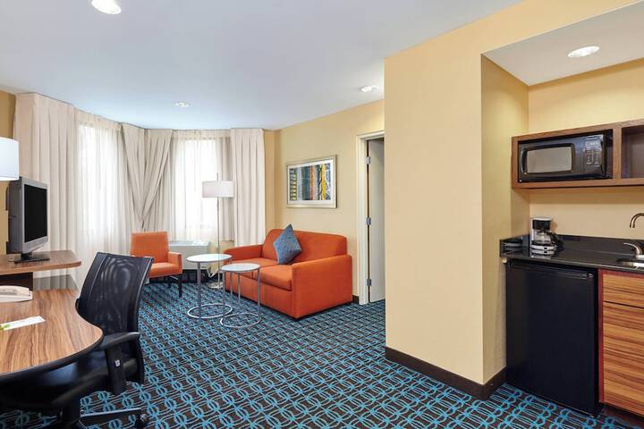 Room 12 of 32