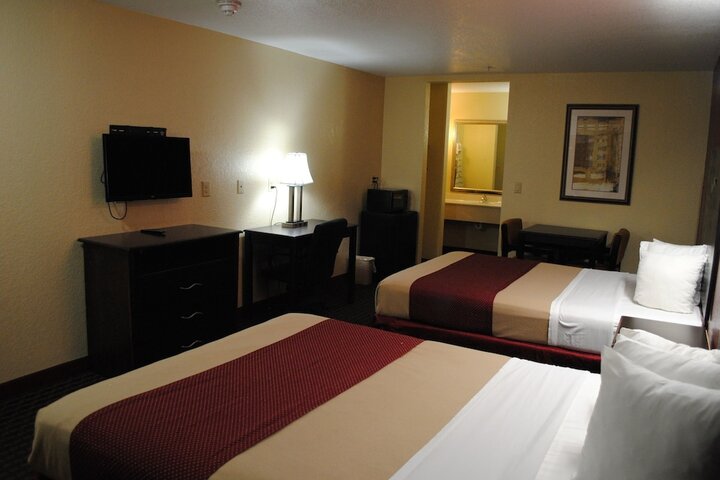 Room 27 of 39