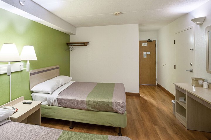Room 17 of 41