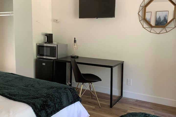 Room 10 of 15