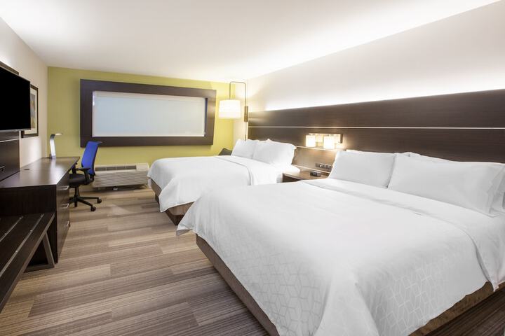 Holiday Inn Express & Suites Waxahachie by IHG