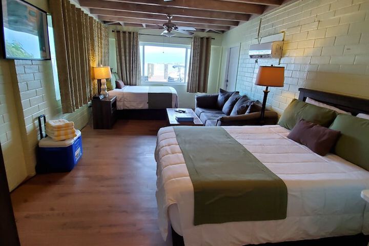 Room 80 of 219
