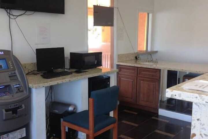 Business Center 19 of 20