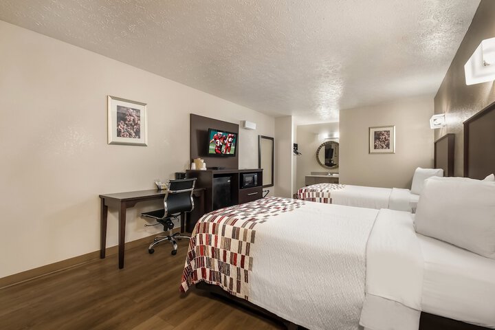 Room 15 of 33