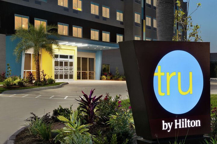 Tru by Hilton Houston Webster NASA