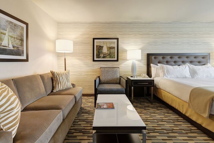 Holiday Inn Express Hotel & Suites Warwick-Providence (Arpt) by IHG