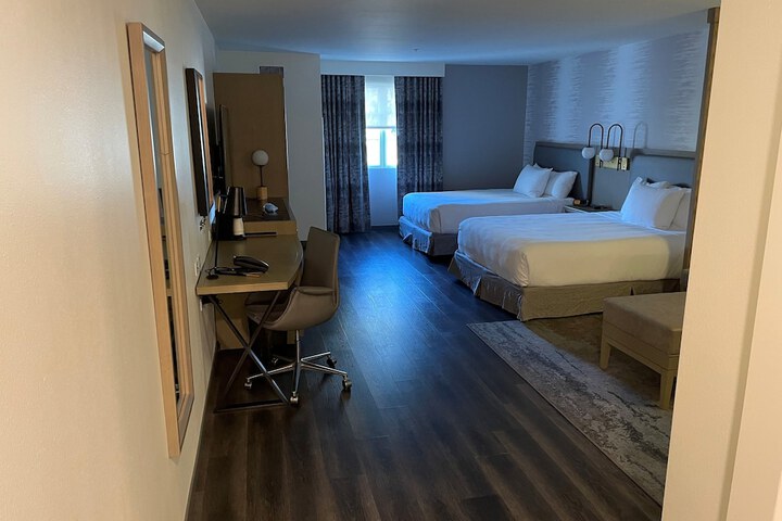 Room 22 of 46