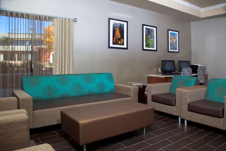 Hampton Inn Grand Junction Downtown / Historic Main Street