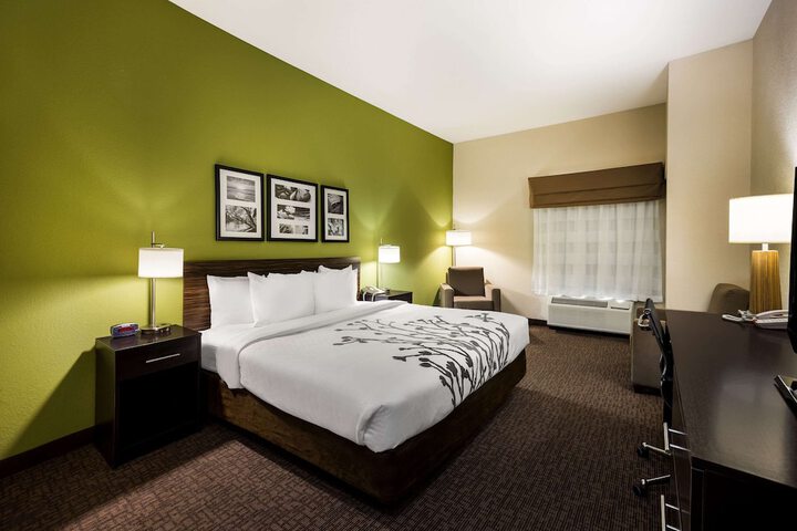 Room 34 of 44