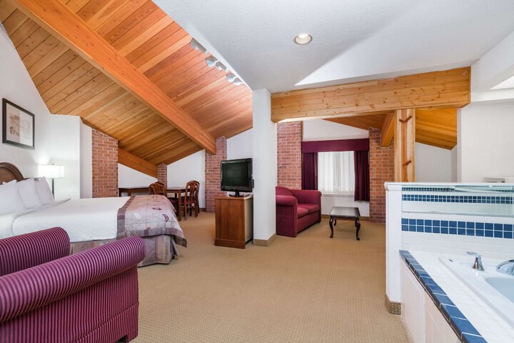 Room 8 of 20
