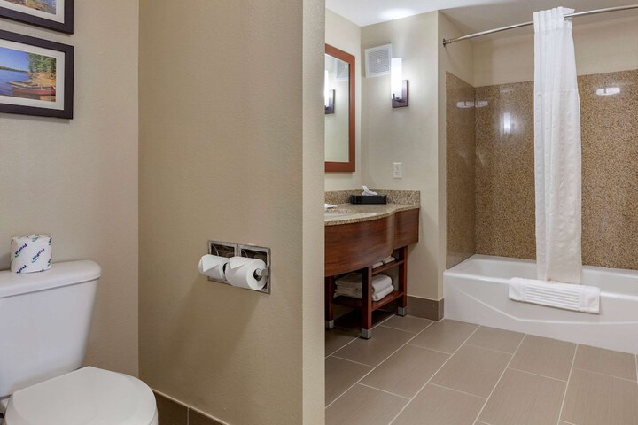 Room 15 of 39