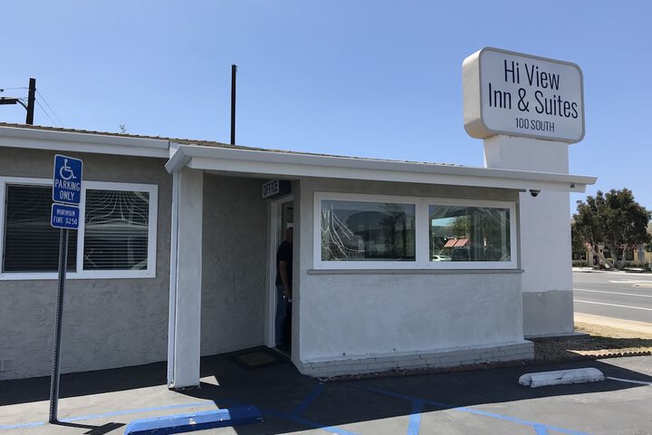 Hi View Inn & Suites