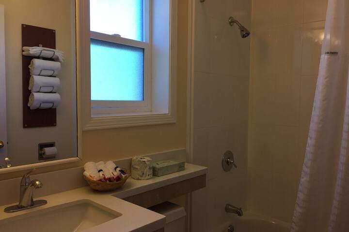 Room 50 of 62