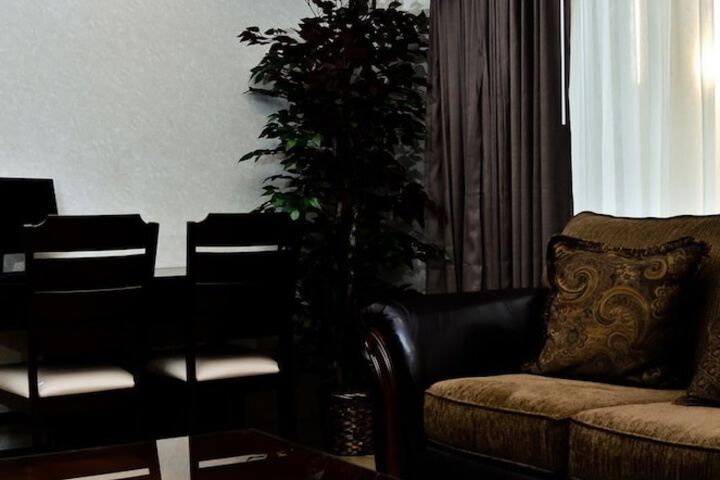 Pacer Inn & Suites Delaware