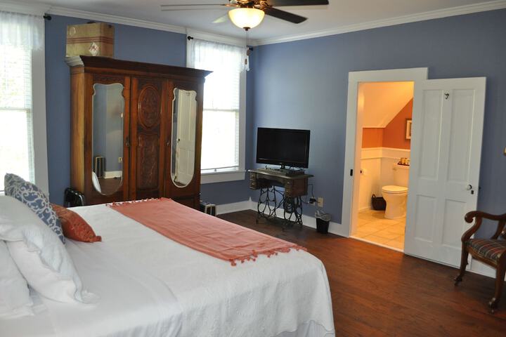 Kennedy Manor B & B