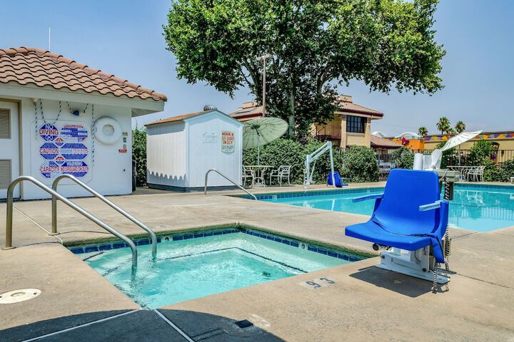 Motel 6 Oakdale CA