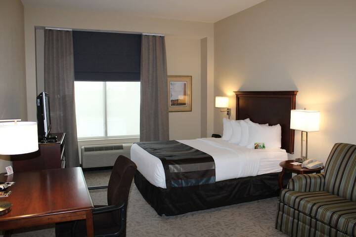 Room 27 of 42