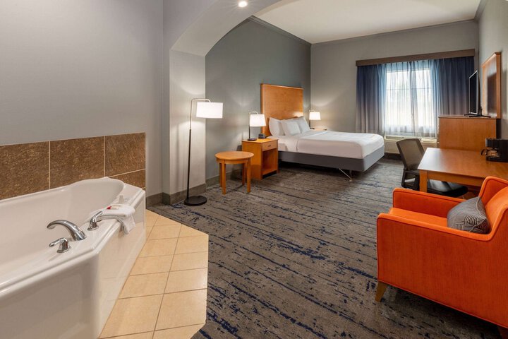 Room 20 of 26