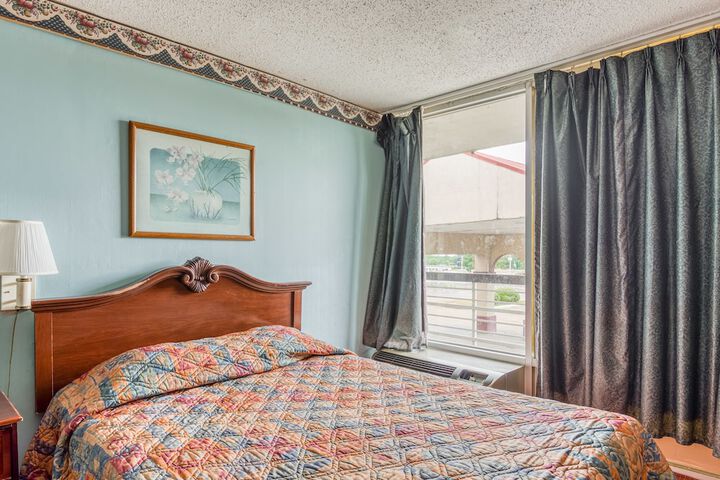 Room 21 of 31
