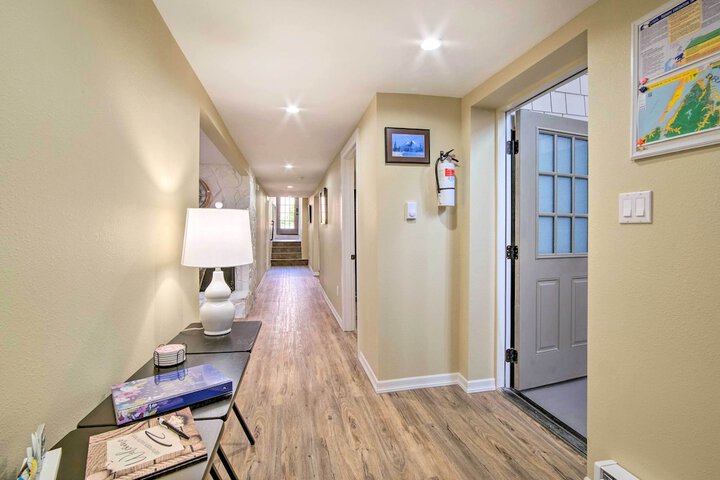 Cozy North Bend Getaway in Walkable Location!
