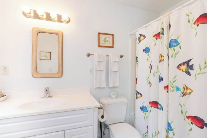 Ocracoke Harbor Inn