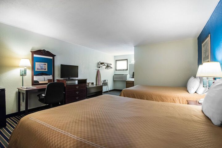 Room 34 of 49