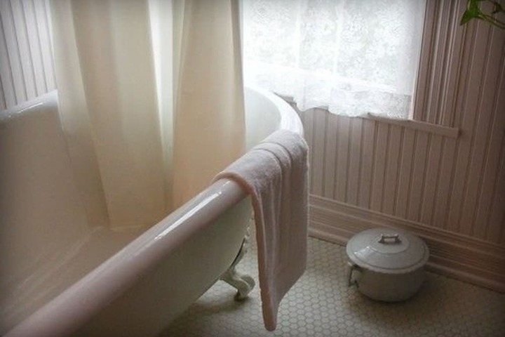 Room 7 of 46