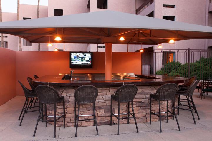 Lounge 111 of 161