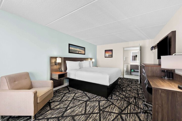 Room 21 of 40