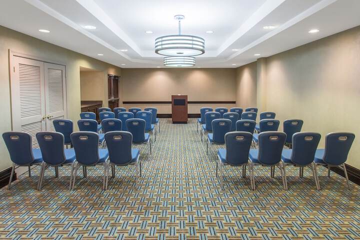 Crowne Plaza St. Louis Airport by IHG
