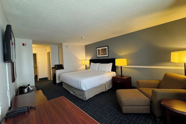 Room 52 of 84