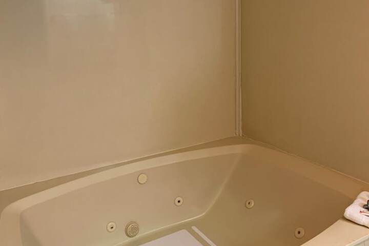 Room 14 of 20