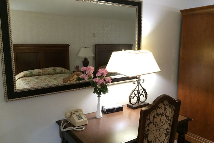 Room 18 of 32