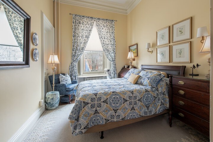 Room 14 of 23