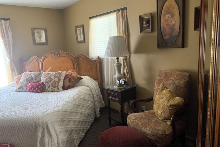 Room 80 of 107