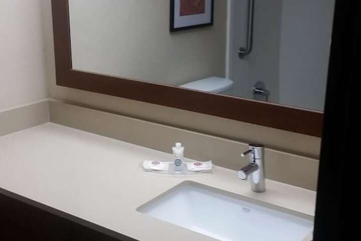 Comfort Suites Baymeadows Near Butler Blvd