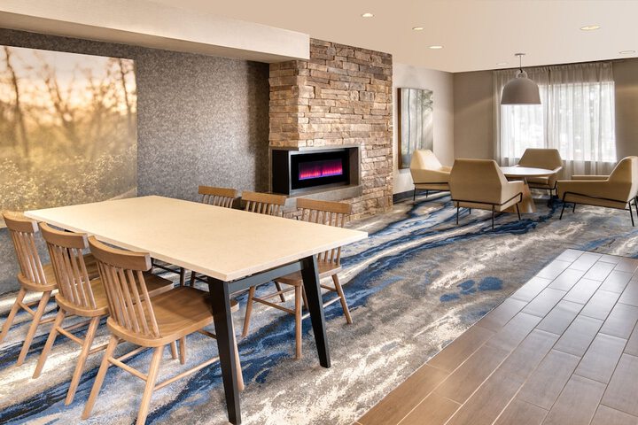 Fairfield Inn and Suites by Marriott Toronto Brampton