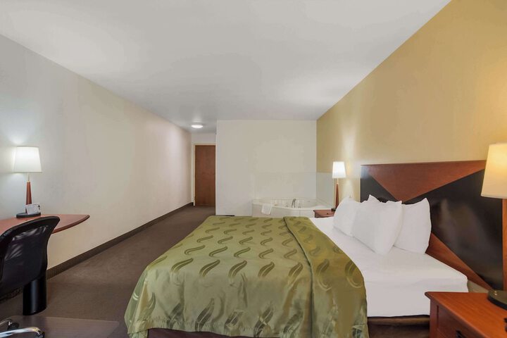 Room 18 of 31