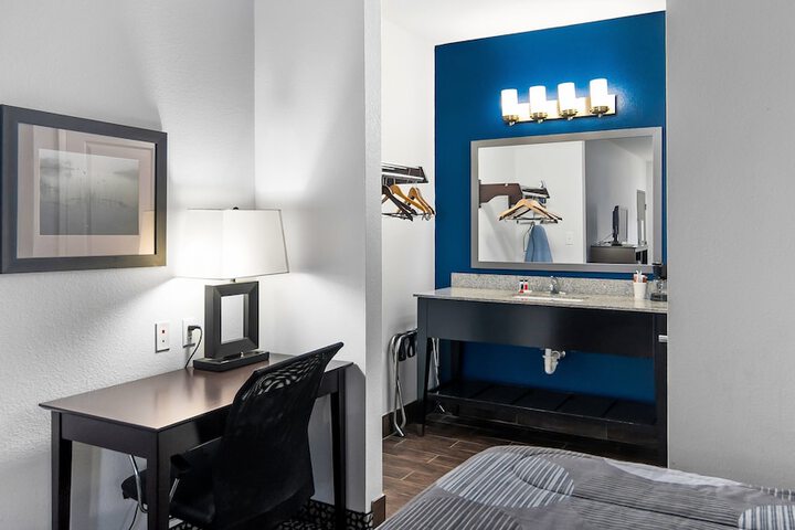 Room 29 of 51
