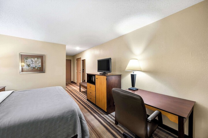 Room 29 of 38